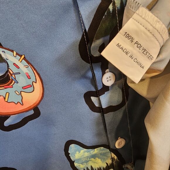 Bigfoot Sasquatch Carrying A Donut Button Up Mens 2XL Shirt  Funny Print - Picture 9 of 9